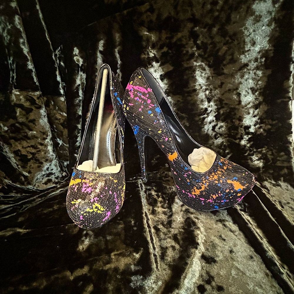 SHIEKH Neon Paint Stiletto Heels